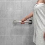 1.Lifestlye-Hands_MGB-12-BS